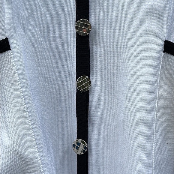 MISSLOOK White and Black Cardigan Sweater V-Neck Size 1X - Picture 5 of 10